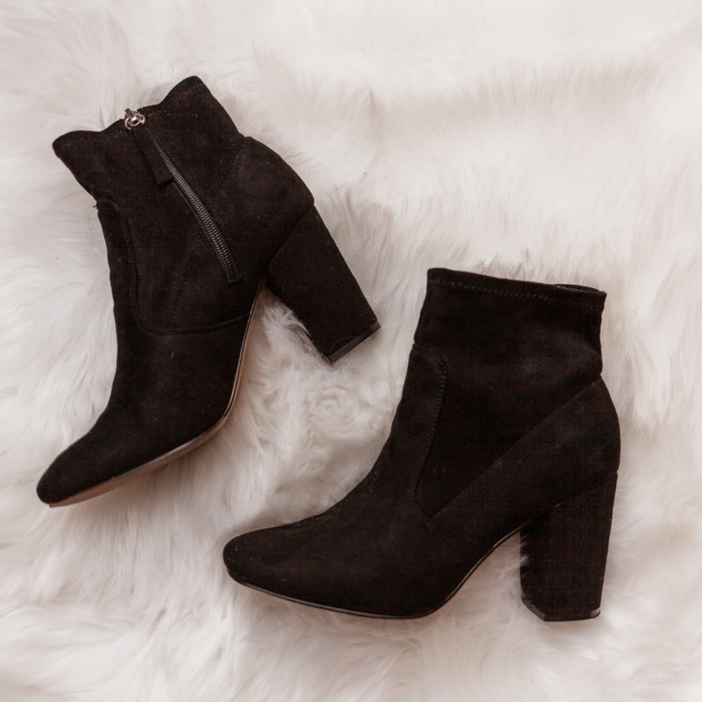ShoeDazzle Gabrielle Black Booties